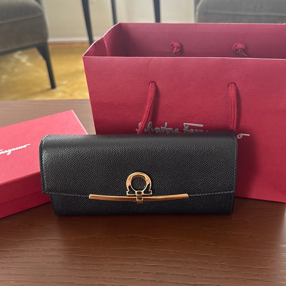 brand new ferragamo wallet